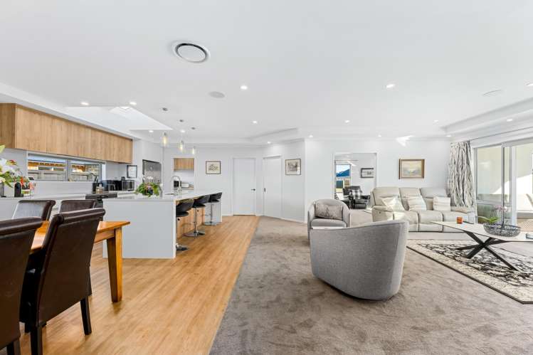5 Coopworth Mews West Melton_12