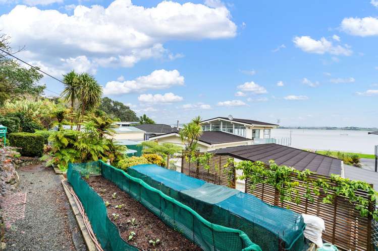 6 Waikaraka Beach Road Tamaterau_26