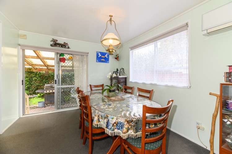 16 Pukeroa Place Papakura_10