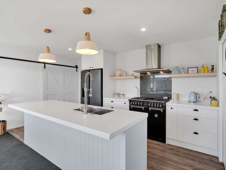 2 Upham Way Amberley_14