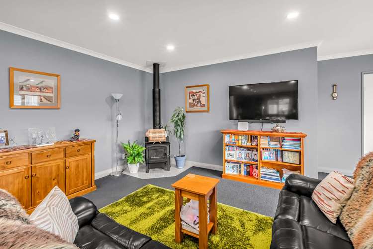 3 Robina Place Gore_16