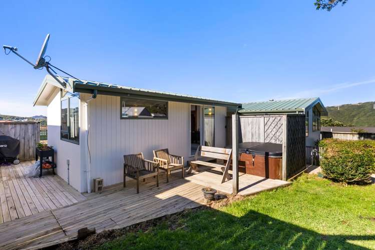 84 Thurleigh Grove Karori_21