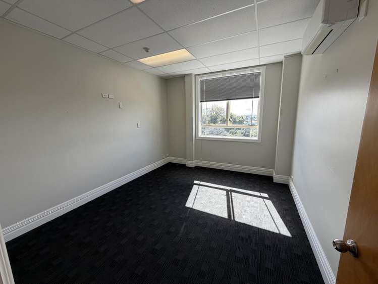 Part Level 2, 20 Alma Street Hamilton City Central_4