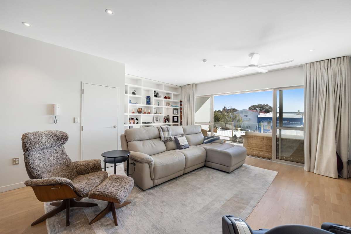 215/24 Wellington Street_4