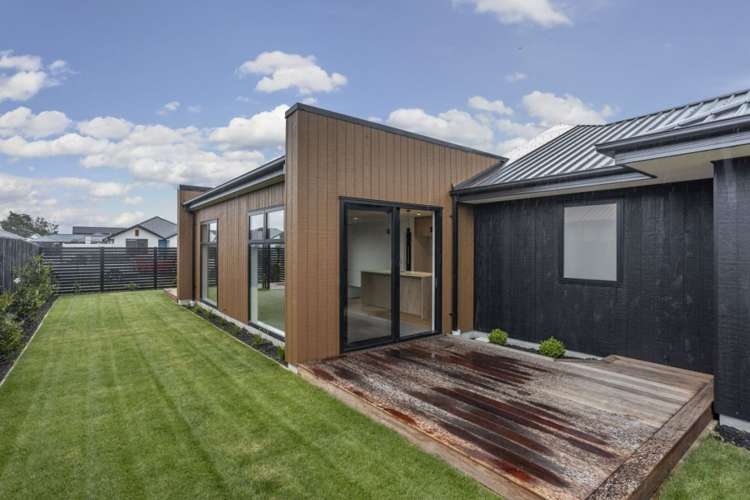 10 Inch Crescent Rangiora_23