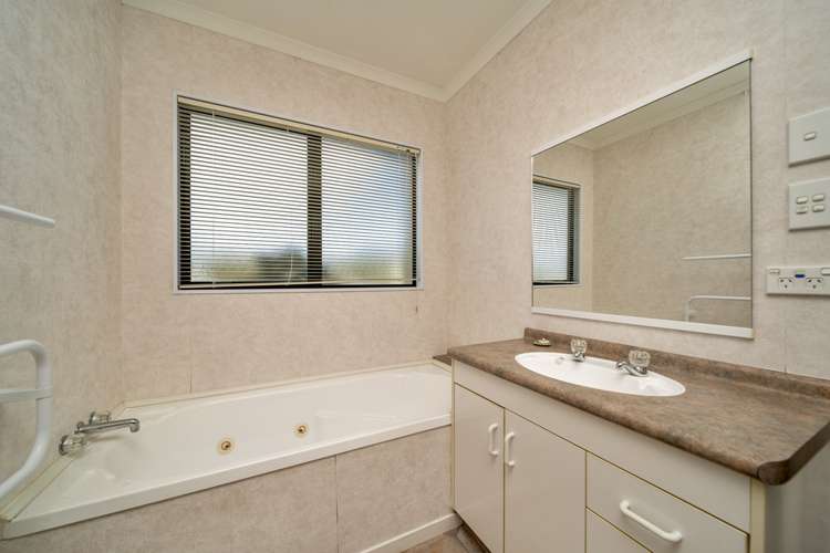 41 Ngaio Street Strandon_9