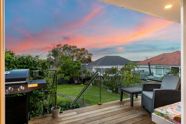 56 Lake Road Narrow Neck_2