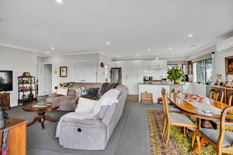 11 High Street Eltham_20