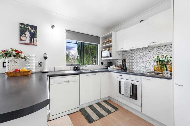 56 Garton Drive Massey_6