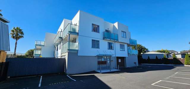 1E/86A Rockfield Road Penrose_1
