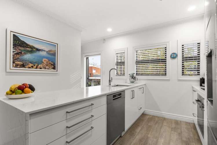 9/177 Hurstmere Road Takapuna_4