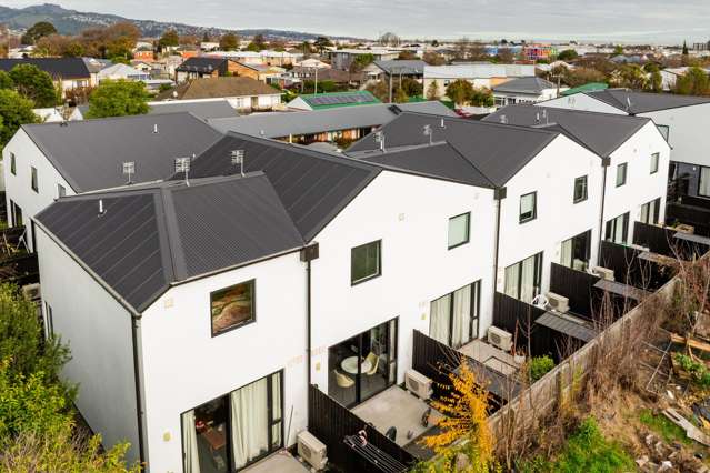 Designated car park, Minutes from CBD, Tenanted