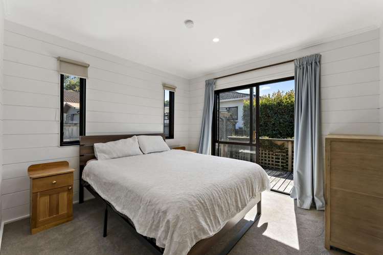 22 Albatross Road Red Beach_12