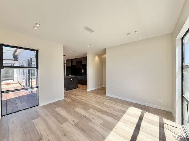 31 Tukutata Crescent Milldale_3