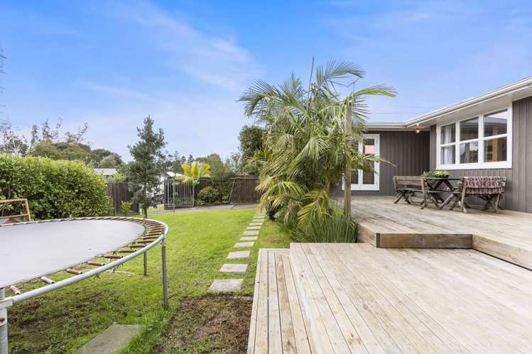 61 Glen Marine Parade Glendene_31