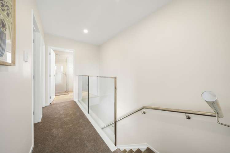 2/125 Universal Drive Henderson_23