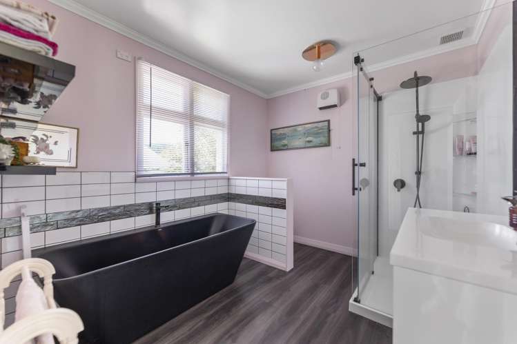 54 Hall Road Sawyers Bay_11