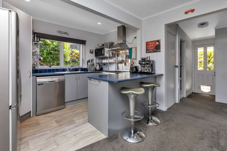 46 Memorial Drive Parahaki_19