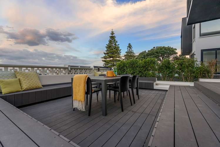 18A The Esplanade Eastern Beach_24