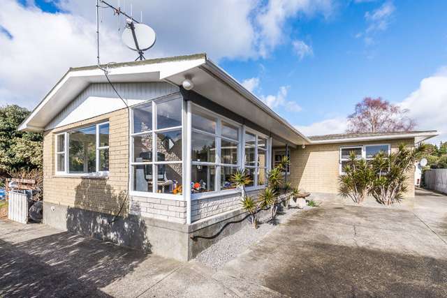 184 Raumati Road Raumati Beach_1