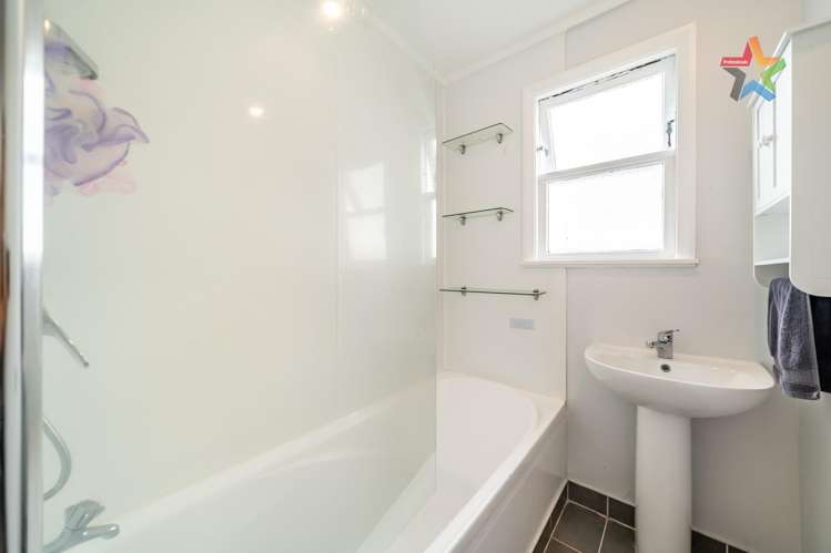 77 Wilkie Crescent Naenae_10