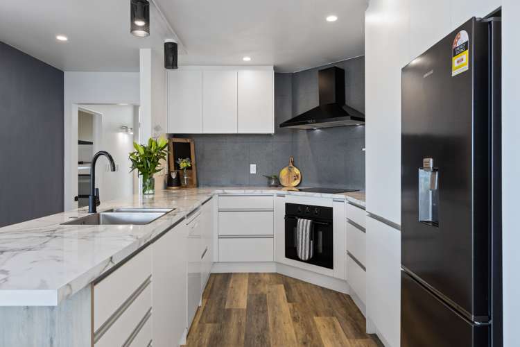 121 Tauranga Place Orewa_5