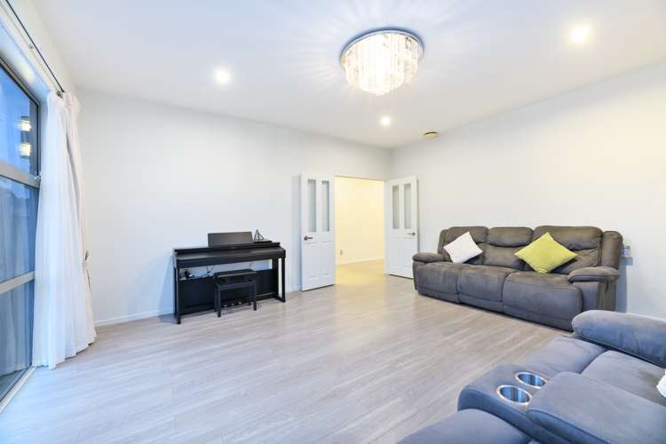 7 Syrah Crescent Ranui_25