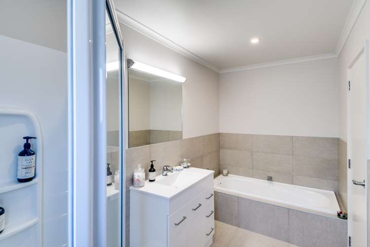 8 Waimakariri Drive Awatoto_15