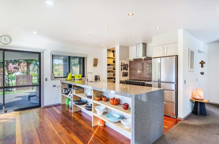 176 Mapara Road Acacia Bay_14