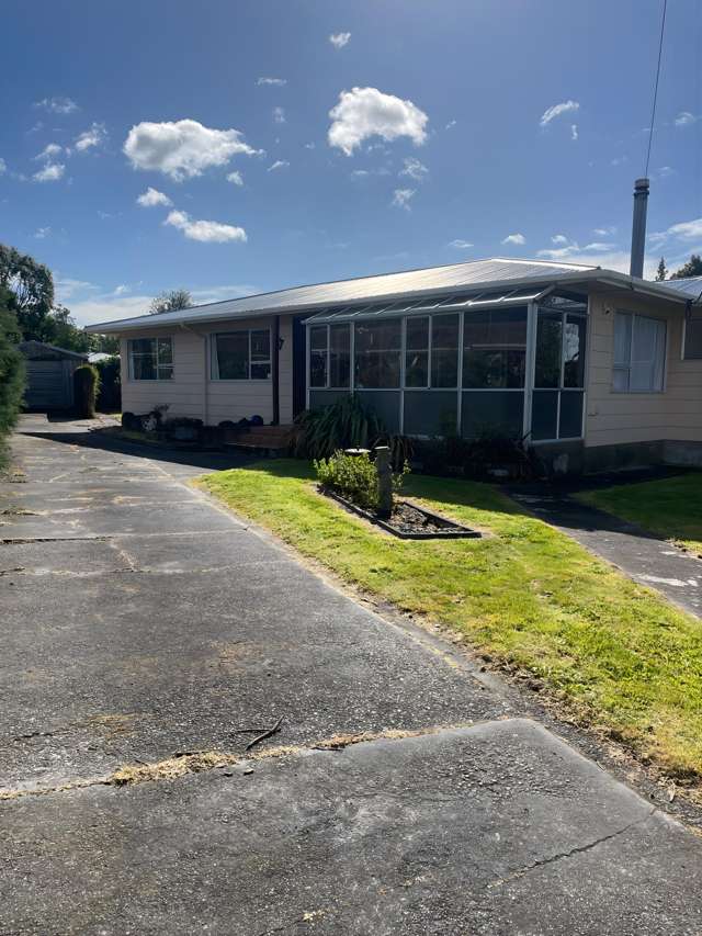 9 William Benton Street Featherston_1