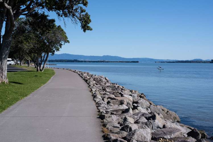 28 Woods Avenue Matua_16