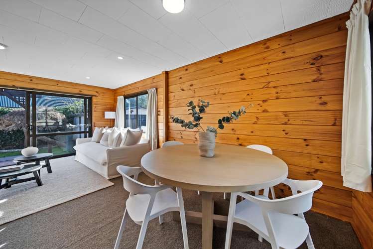 2/74 Aorangi Road Bryndwr_15