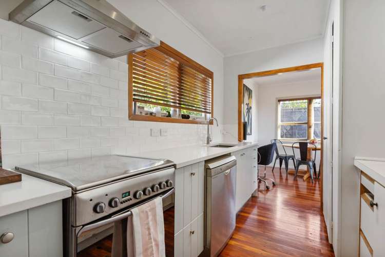 43 Fairmount Road Titirangi_25