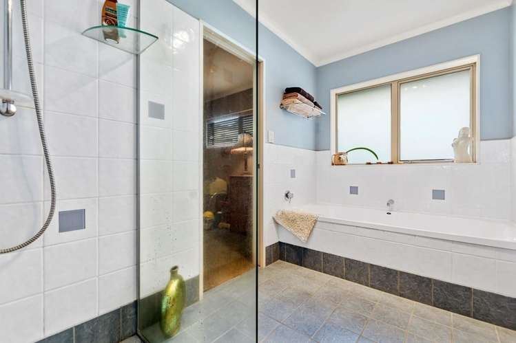 11 Aurora Avenue Welcome Bay_15