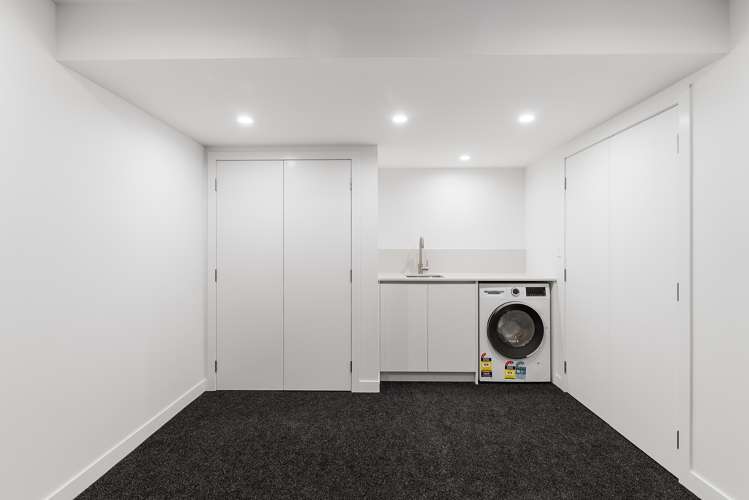 2/47 Taipari Road Te Atatu Peninsula_9