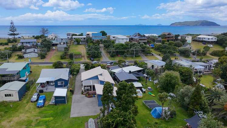 109 Ocean Beach Road Tairua_18