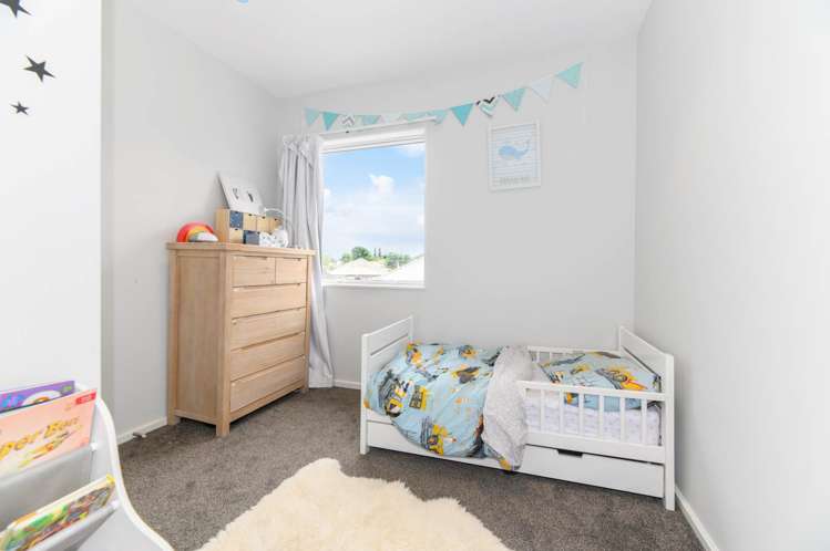 93 Bordeaux Parade Te Atatu South_10