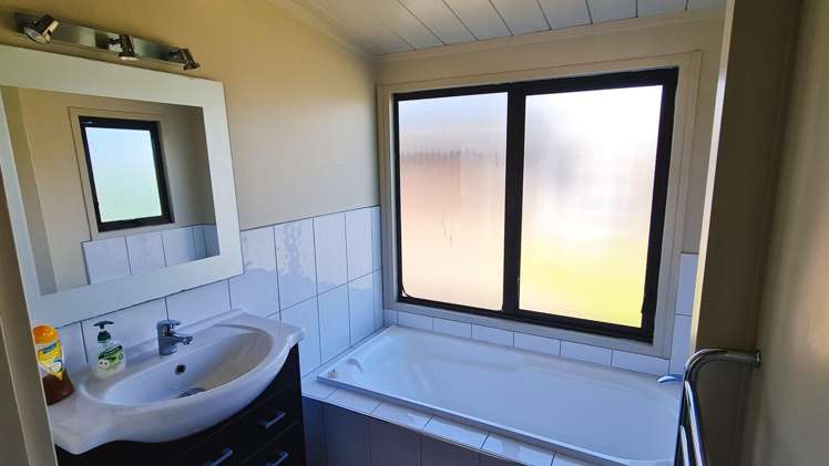  231 Rosetta Road Raumati Beach_18