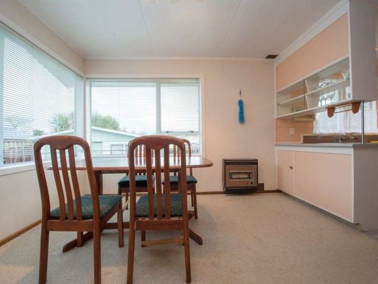 19 Forth Crescent Glenview_5