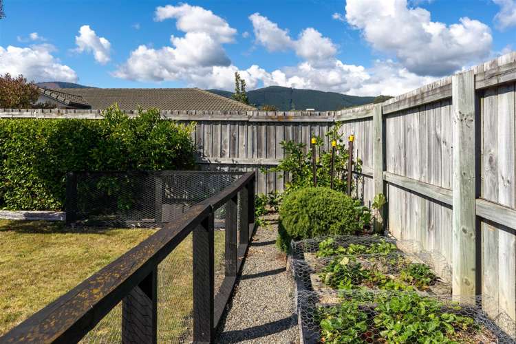 76 Covent Drive Stoke_7