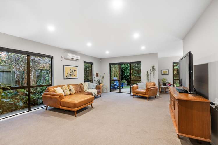 2/122 Tennyson Street_5