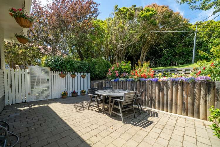 8 Makatote Grove Churton Park_21