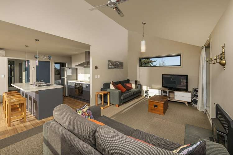 35 Parry Crescent Lake Hawea_7