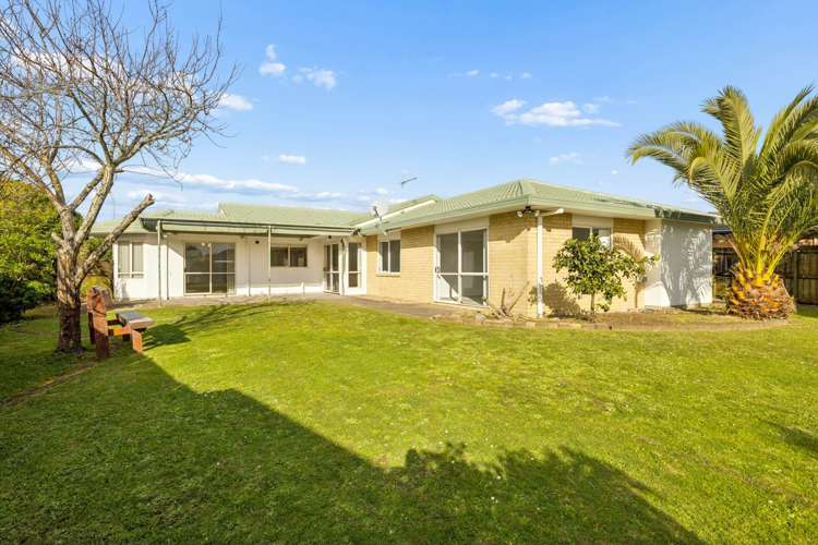 6 Flora Place Wattle Downs_24