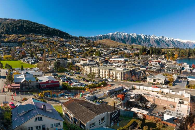 22 Brecon Street Queenstown_14