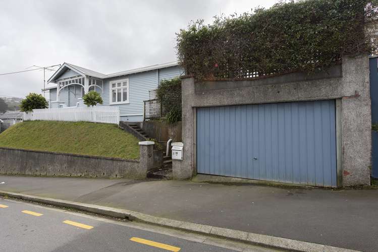 36 Te Wharepouri Street Berhampore_13