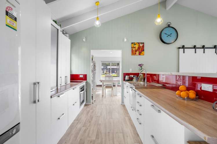 208 Port Road Whangamata_4