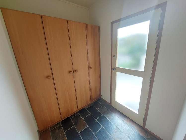 8 Beach Road Mellons Bay_13