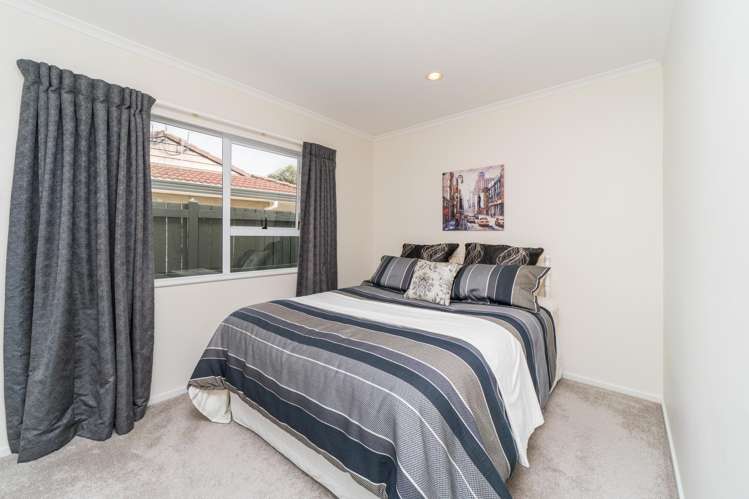 98 John F Kennedy Drive Milson_18