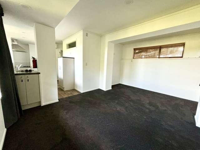 389B York Road Titirangi_1